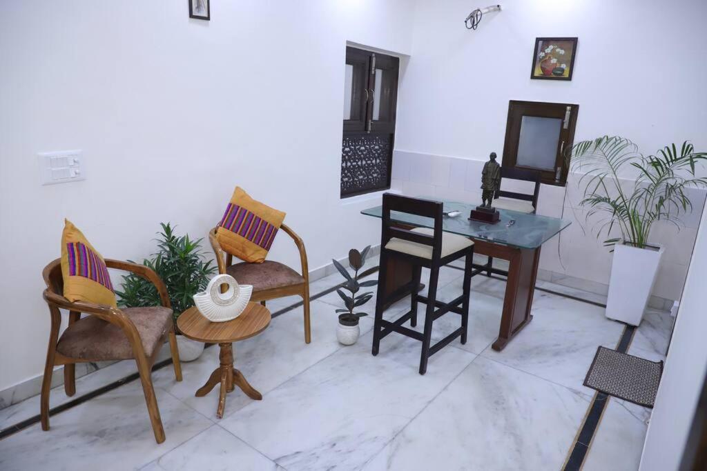 Appartement Fortune Service 1bhk,l-36b,saket
