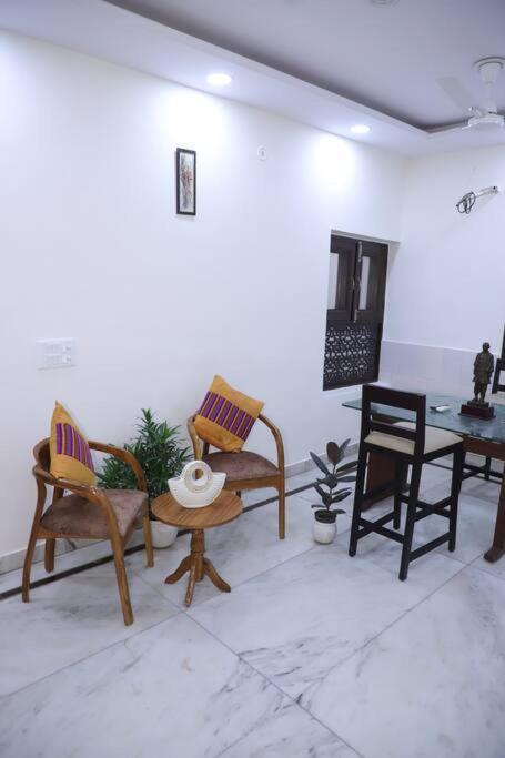 Appartement Fortune Service 1bhk,l-36b,saket New Delhi