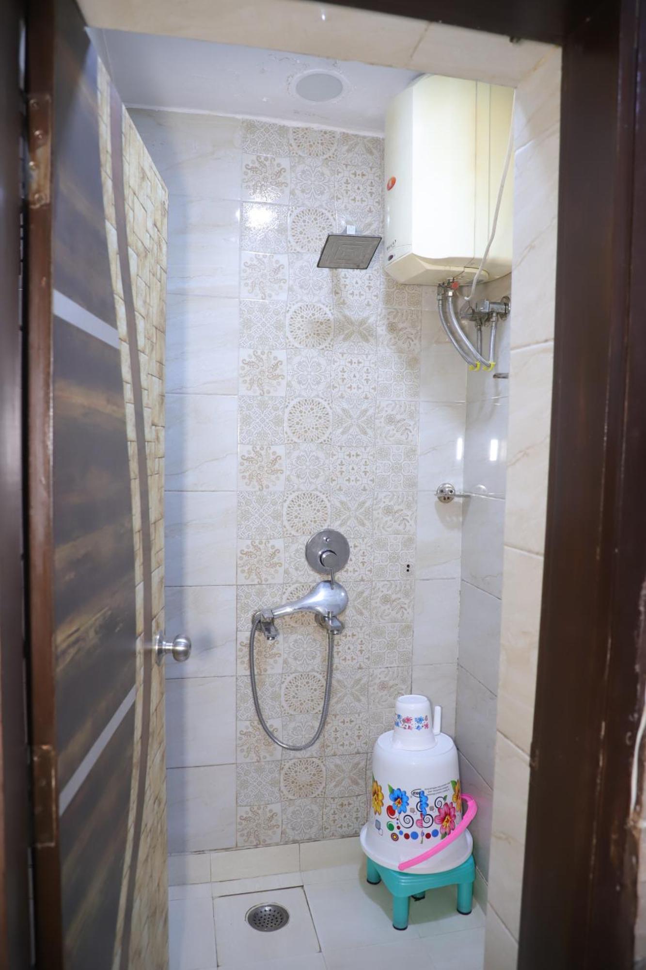 Appartement Fortune Service 1bhk,l-36b,saket New Delhi